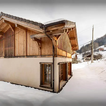Chalet Morris - Ovo Network *