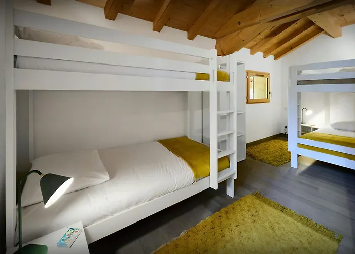 Morris - Ovo Network Chalet